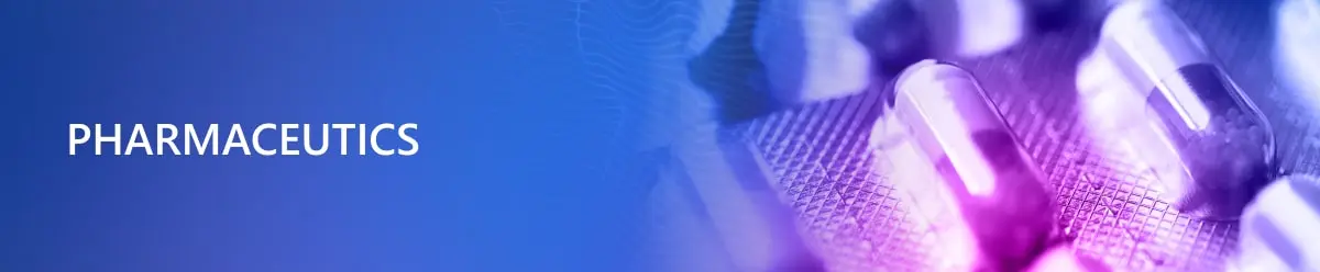 напис “Pharmaceutics” на синьому фоні і справа крупно фрагмент пластини з пігулками